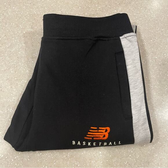 New Balance Sweatpants Youth Large (14-16) Black Basketball Sports Activewear - Picture 10 of 10